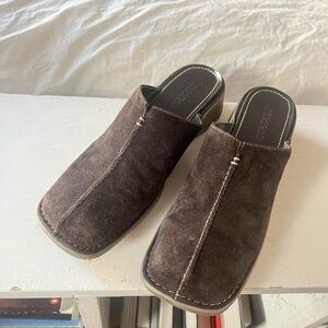 villager by Liz Claiborne chocolate brown mules